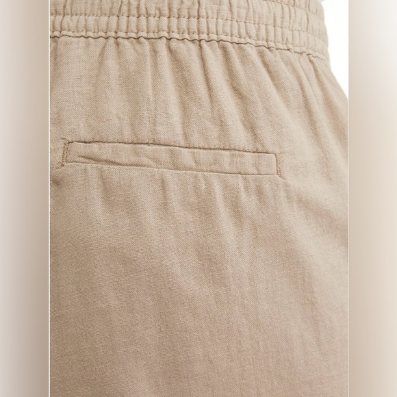 Laid-Back Luxe! Time and Tru Linen-Blend Pull-On Shorts – Size S (4–6) - Picture 4 of 7
